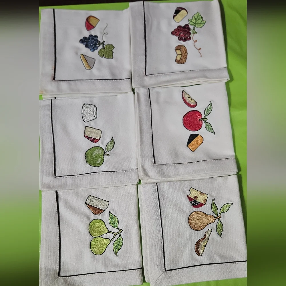 Crate&Barrel White Cocktail Napkin